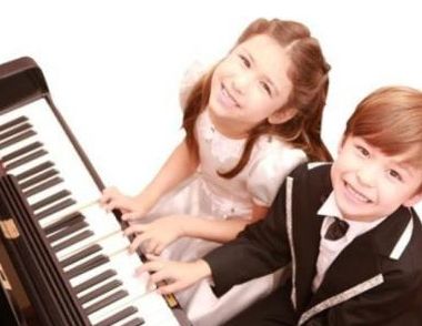 儿童学钢琴的最佳年龄 儿童学钢琴的好处是什么
