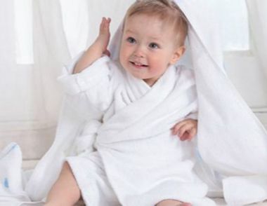 婴儿浴巾什么材质的好 什么材质的婴儿浴巾好