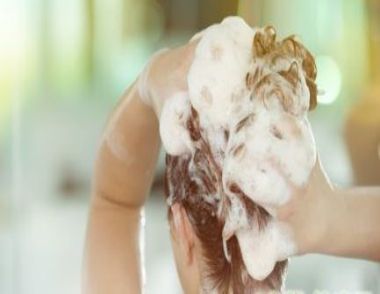夏天多久洗一次头 洗头发要注意什么