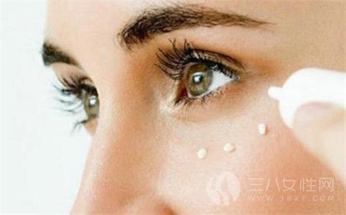 如何预防眼部细纹的产生