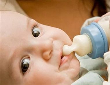 宝宝厌奶该怎么办 宝宝厌奶要如何预防