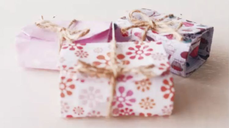 絲帶禮物盒的手工折紙 絲帶禮物盒的折紙教程