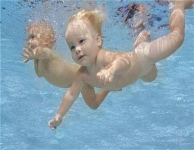 寶寶遊泳的條件有哪些 遊泳圈對寶寶好不好