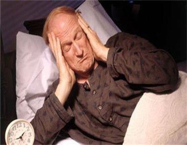 ​老年失眠症的症状有哪些 老年失眠症有什么表现