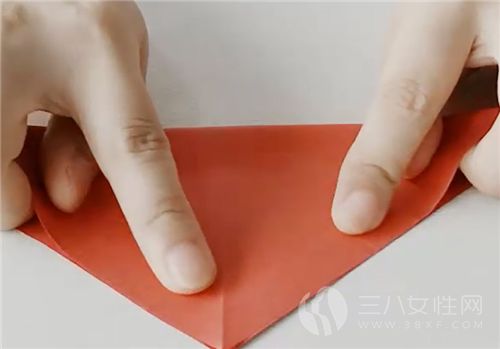 手工折纸小龙虾的具体步骤二.png