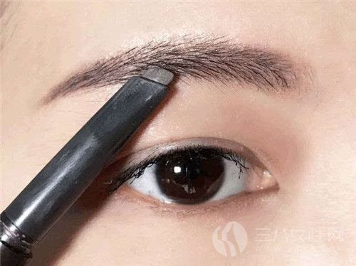 敏感性皮膚可以紋眉嗎