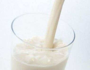 喝脱脂牛奶能减肥吗 喝脱脂牛奶要注意什么