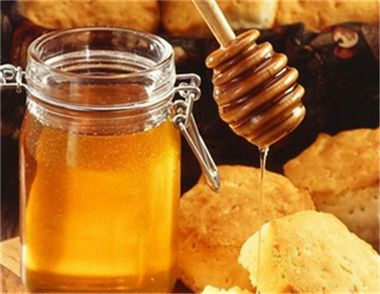 蜂蜜水的作用有哪些 喝蜂蜜水的好处有哪些