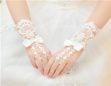 ​婚紗要不要搭配婚紗手套 婚紗手套怎麼搭配好看
