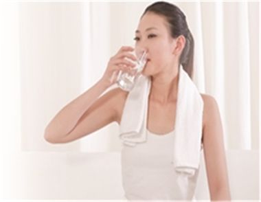減肥排毒方法有哪些 喝水就可以