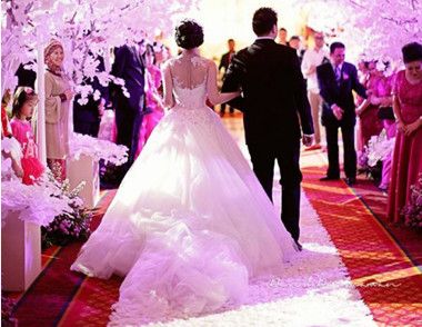 结婚新人出场方式有哪些 结婚当天新娘有什么禁忌
