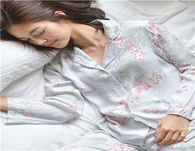 真丝睡衣如何挑选 这样挑选真丝睡衣对健康有好处