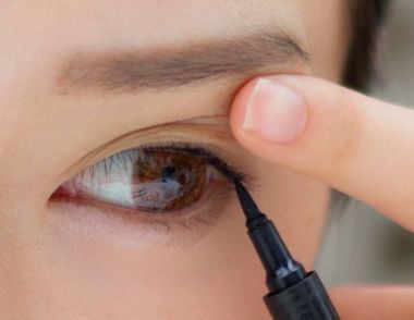 油性肌膚內眼線怎麼畫 油性皮膚用什麼牌子的眼線才不容易掉妝