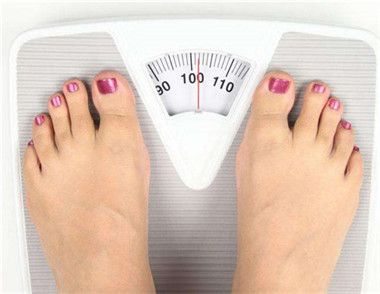 夏季體重上升的原因 夏季如何控製體重