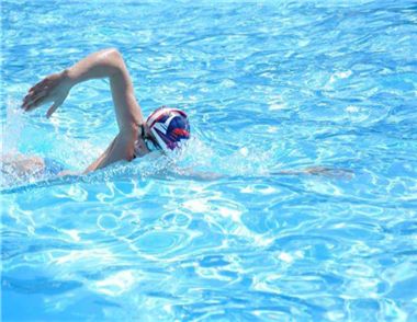 夏季遊泳要注意什麼 遊泳遊多久比較好