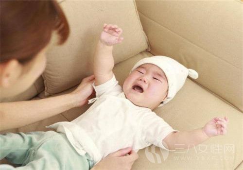 婴儿中暑有哪些症状 宝宝中暑怎么办.jpg