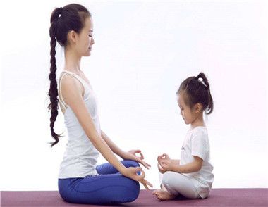 ?什么是親子瑜伽 孩子多大可以練習親子瑜伽