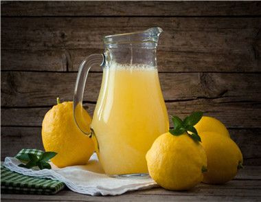 檸檬是酸性還是堿性食物 檸檬的好處有哪些