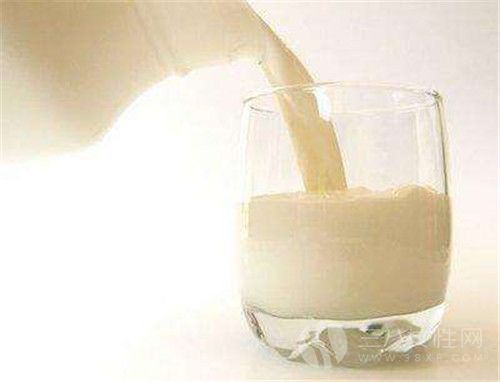 纯牛奶的保质期是多久.jpg