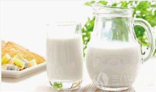 怎么判断牛奶是否过了保质期.jpg