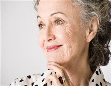 如何有效祛除老年斑 這四個方法能讓你與老年斑說拜拜