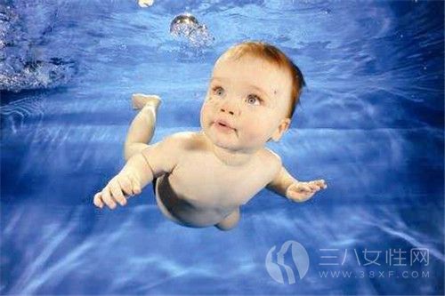 哪些宝宝不适合游泳.jpg