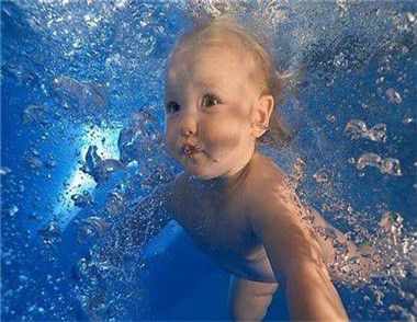 宝宝游泳多长时间一次好 宝宝游一次多长时间比较好