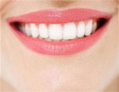 牙齒黃如何美白 牙齒美白的小竅門