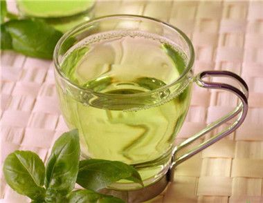 绿茶的功效与作用有哪些 哪些情况和人群不适合喝绿茶