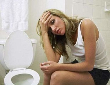 女性尿頻是什麼原因 女性尿頻有哪些危害