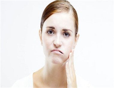 面部皮肤过敏症状有哪些 怎么有效的解决脸部过敏