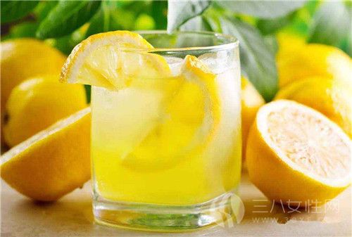 柠檬水什么时候喝比较好.jpg