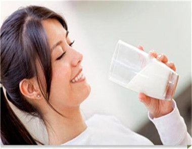牛奶和茶可以一起喝吗 牛奶和茶可以一起喝有什么危害
