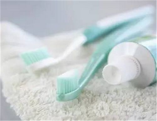 牙膏可以洗脸吗