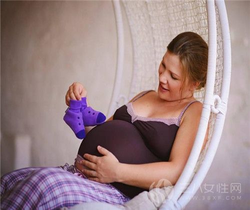 孕妇可以用护肤品吗 孕妇用护肤品要注意什么.jpg
