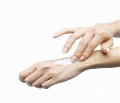 手部如何保養 手部皮膚粗糙怎麼改善.jpg