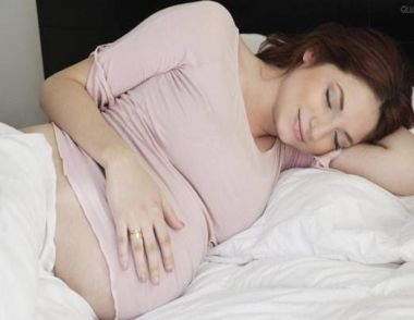 孕婦適合什麼樣的睡姿 孕婦睡覺有哪些注意事項