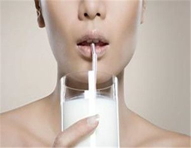早上喝牛奶好還是酸奶好 酸奶有什麼功效