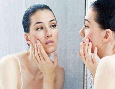 经常化妆有哪些危害 经常化妆怎么保养皮肤