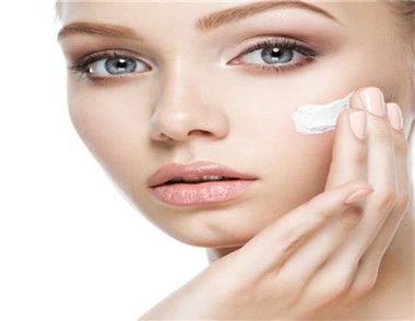 幹性皮膚如何選擇護膚品 幹性皮膚的護理步驟