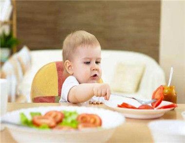 兒童餐具什麼材質好 兒童餐具使用注意事項
