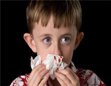 小孩流鼻血是为什么 小孩流鼻血怎么办