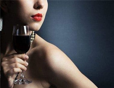 女性喝红酒有什么好处 女性什么时候喝红酒好