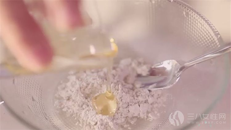 珍珠粉麵膜的具體做法步驟二.png