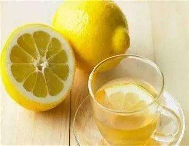 喝檸檬水會曬黑嗎 使用檸檬皮使皮膚變黑怎麼恢複