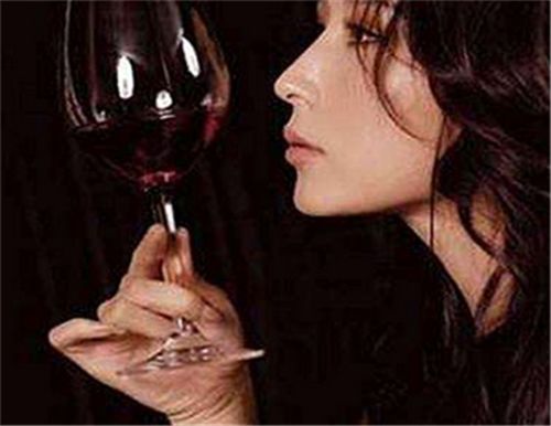女性喝紅酒有哪些好處 原來酒對女生還有好處