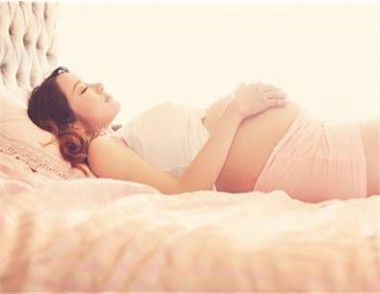 孕婦腳腫怎麼辦 孕婦腳腫的原因有哪些