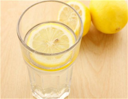 ​喝柠檬水能够美容吗 柠檬水怎么做好喝