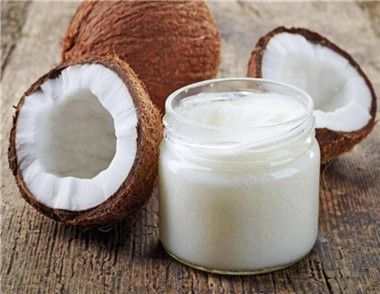 椰子油的功效是什么 椰子油的用途有哪些