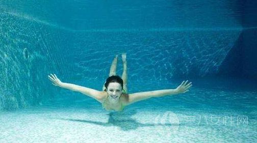 女生遊泳減肥什麼時間效果好
